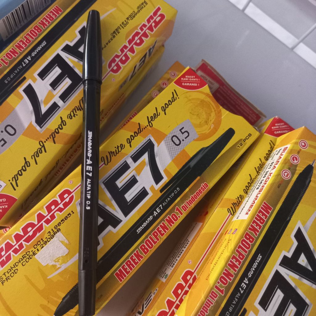 

1 pak pulpen ae 7 harga grosir obral murah cocok untuk anak sekolah