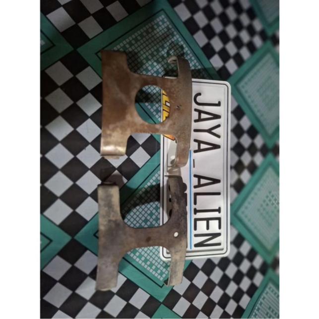 Dudukan breket spakbor depan original copotan motor megapro mono & verza