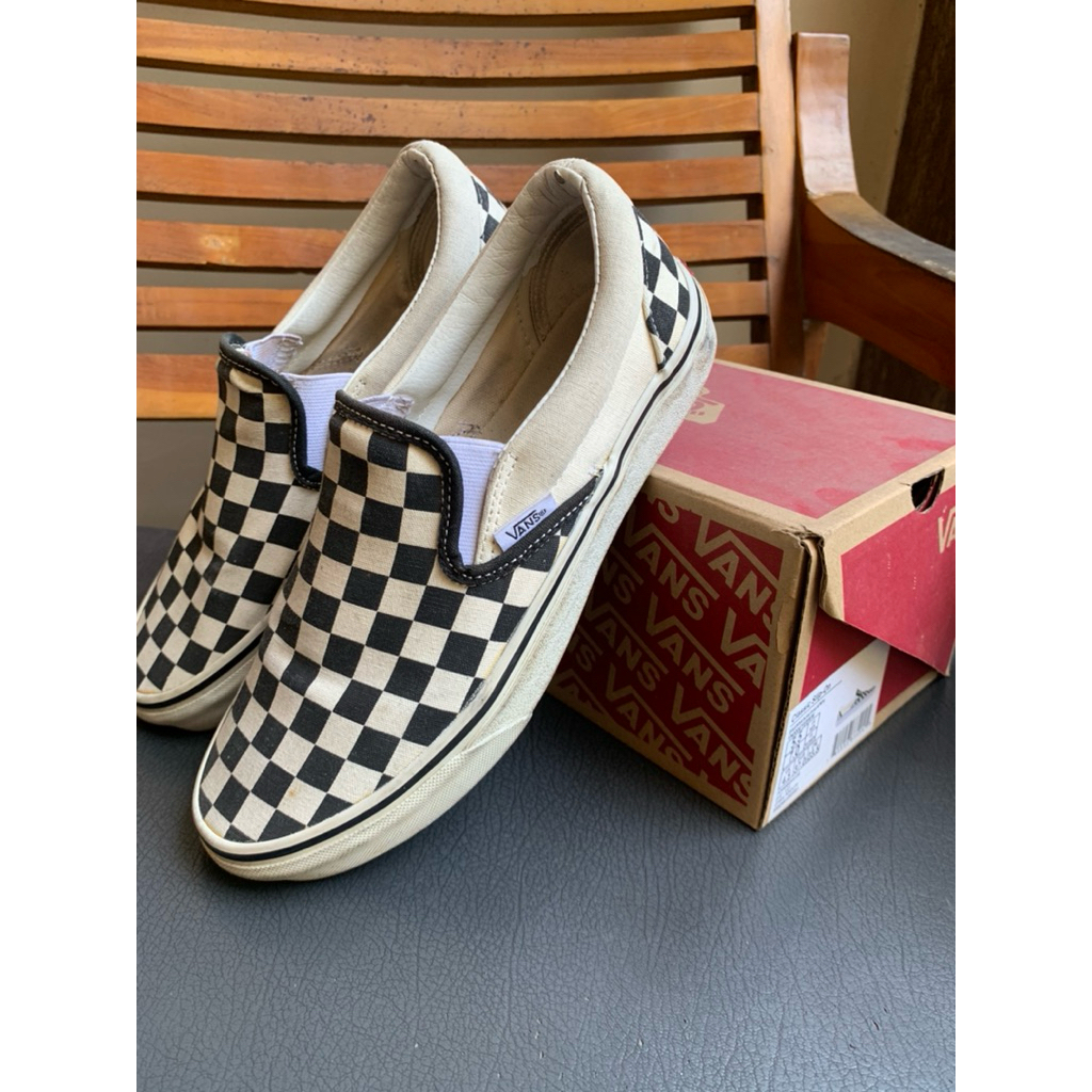 Preloved Vans Classic Slip On Chckerboard
