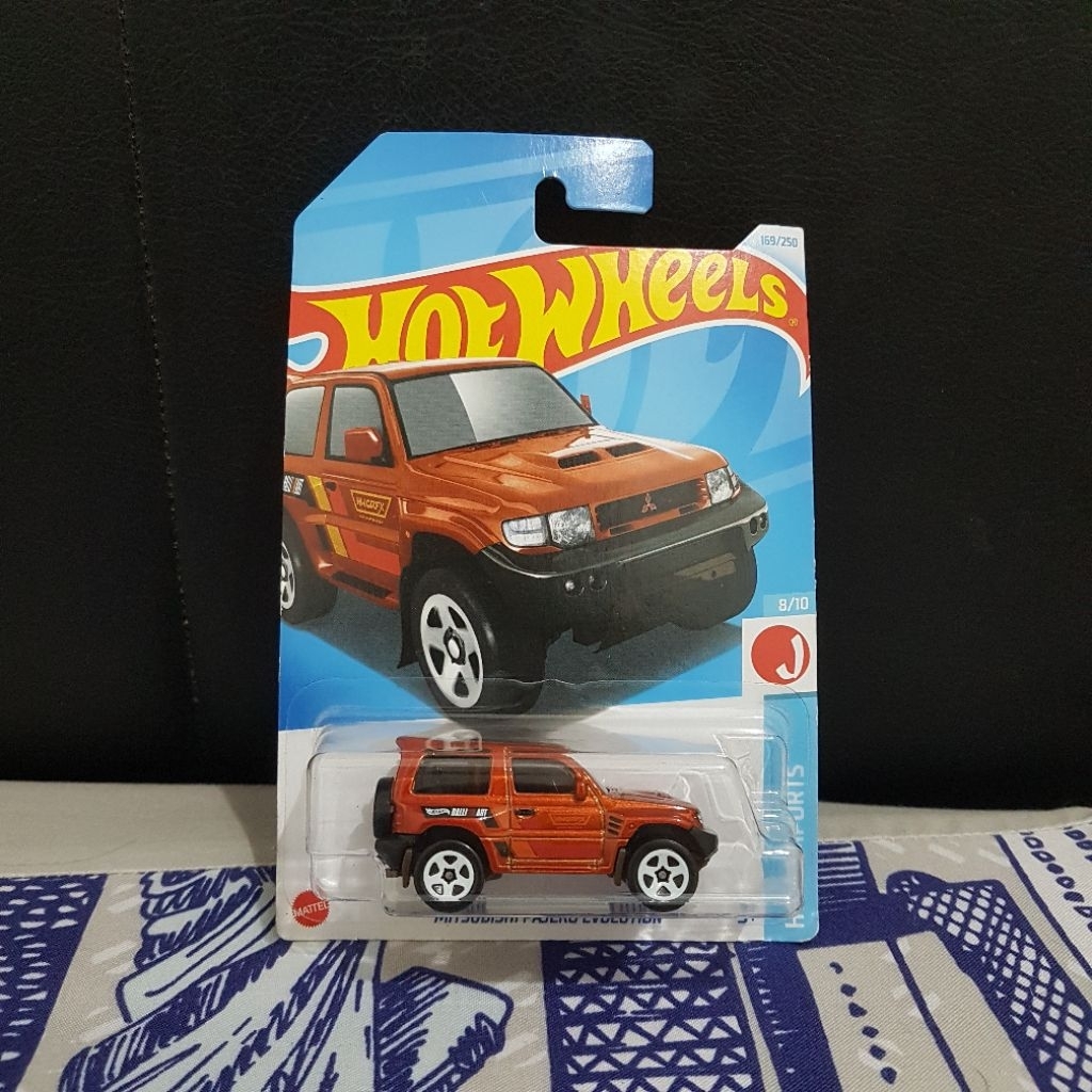 Hot Wheels Mitsubishi Pajero Evolution JDM Diecast Hotwheels Miniatur Mobil Mainan