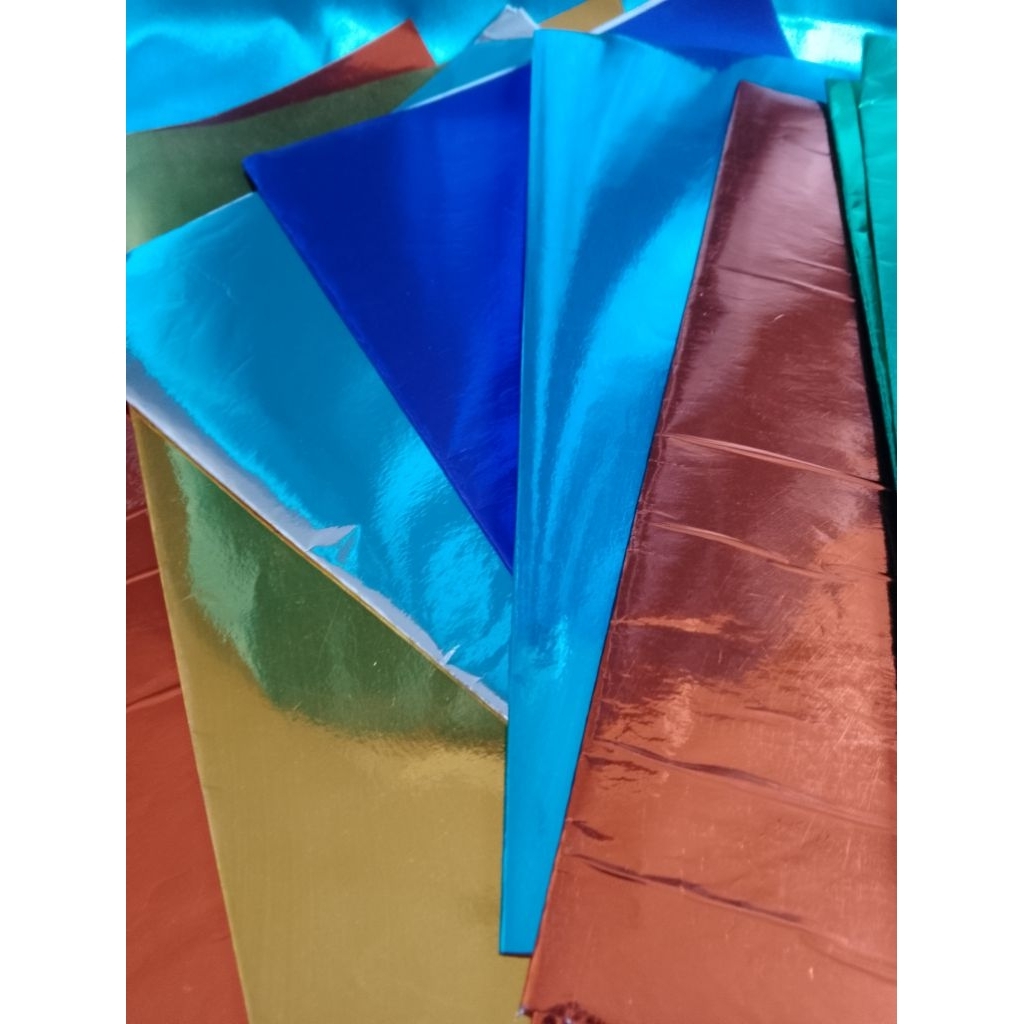 

Promo Cuci Gudang" Sampul Metalik warna potongan, Siap pakai ukuran F4