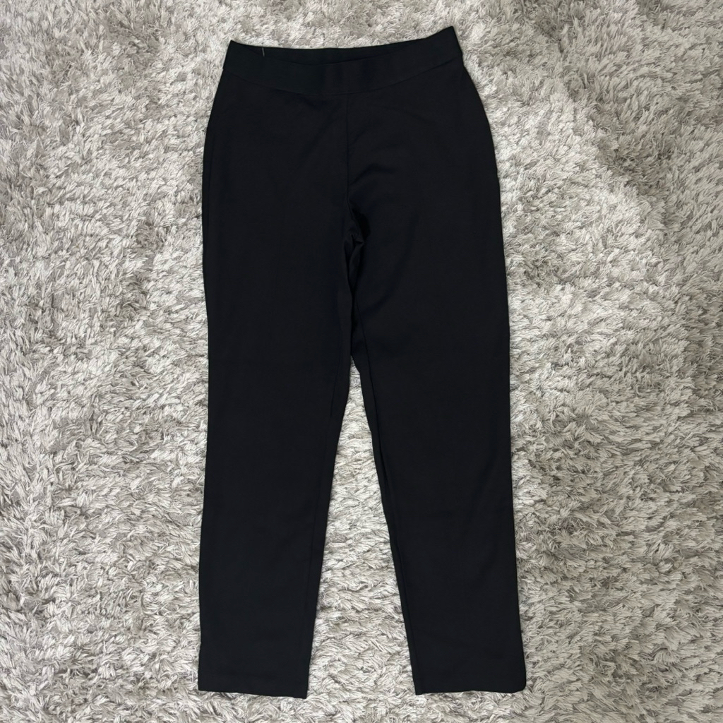 preloved Uniqlo Fitted Pants