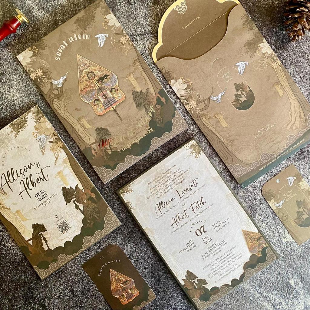Undangan Nikah Amplop dan Isi Hardcover dengan tema wayang jawa dengan hotprint glosy