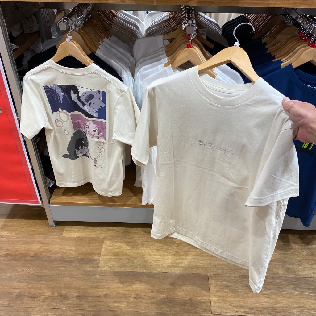 Jastip. Tshirt Uniqlo X One Piece (MAN)