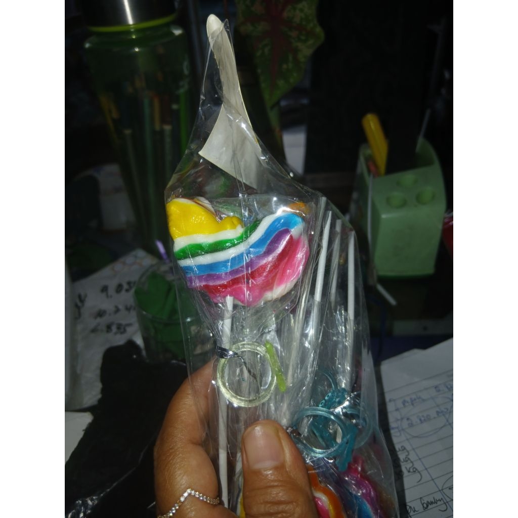 

Lolipop viral bentuk kupu2 (free buble dan kardus)