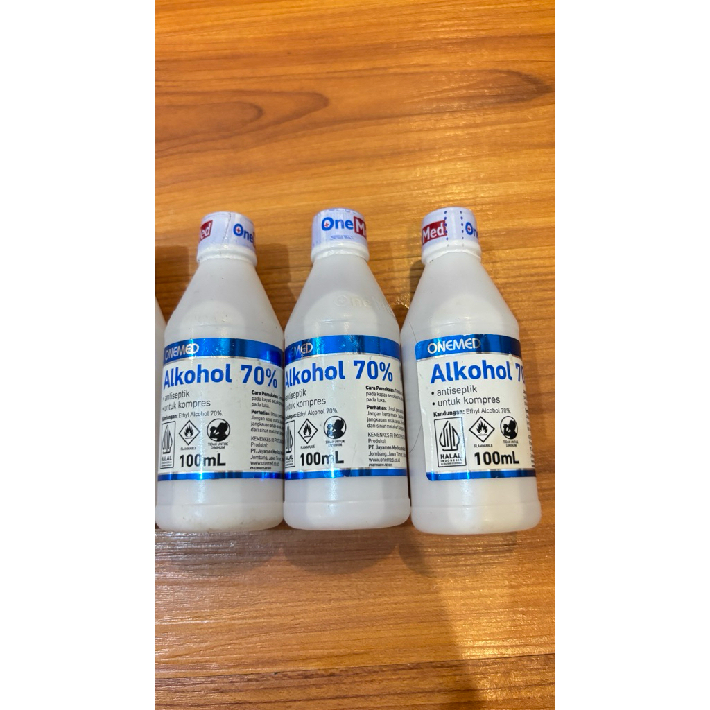 (3PCS) Alkohol Onemed 70% 100ml Alkohol 70% 100ml Onemed Alkohol Onemed 100ml Alkohol 100ml Onemed