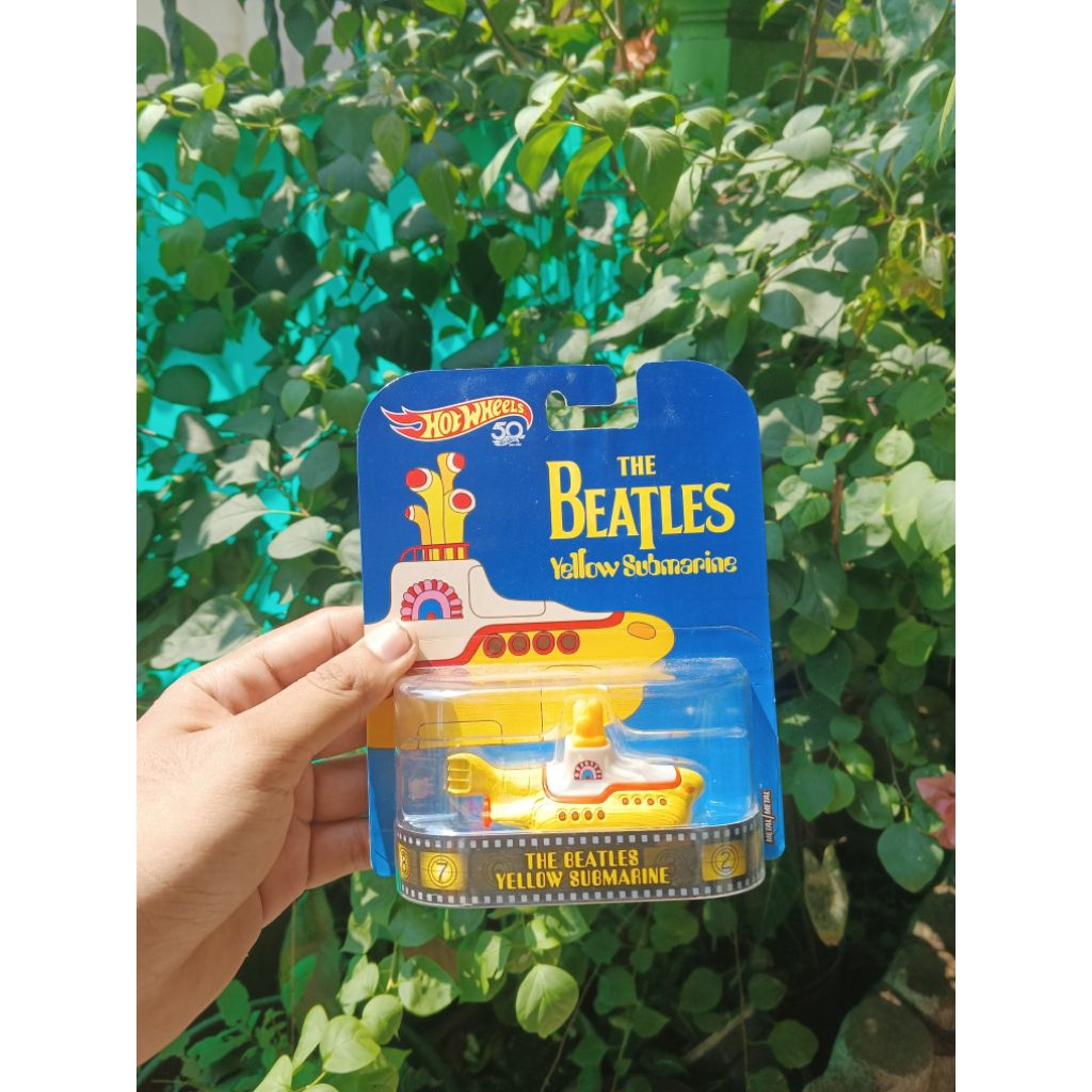HOTWHEELS THE BEATLES YELLOW SUBMARINE SCHREEN TIME