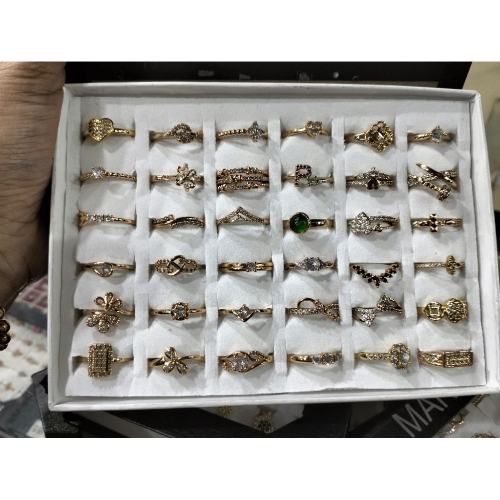 Cincin Emas Imitasi Wanita Mewah | Perhiasan Lapis Emas Anti Luntur Murah Elegan – Zona Perhiasan