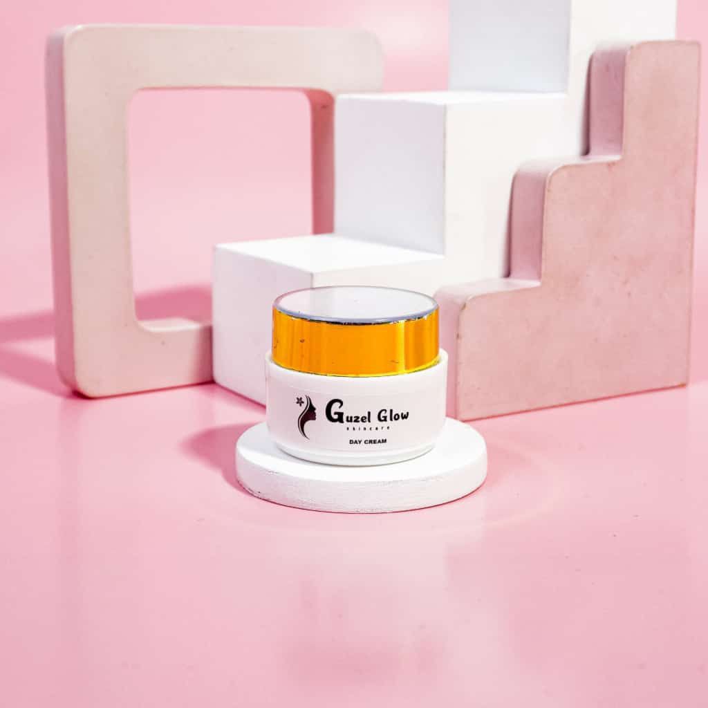Day Cream Guzel Glow / Cream Siang Guzel Glow