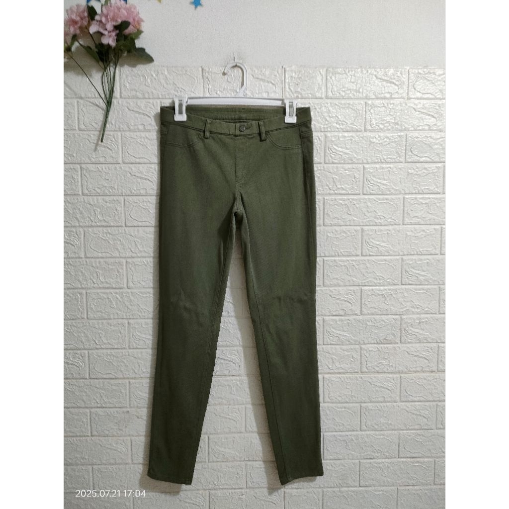 jegging uniqlo army ori dijamin bgs