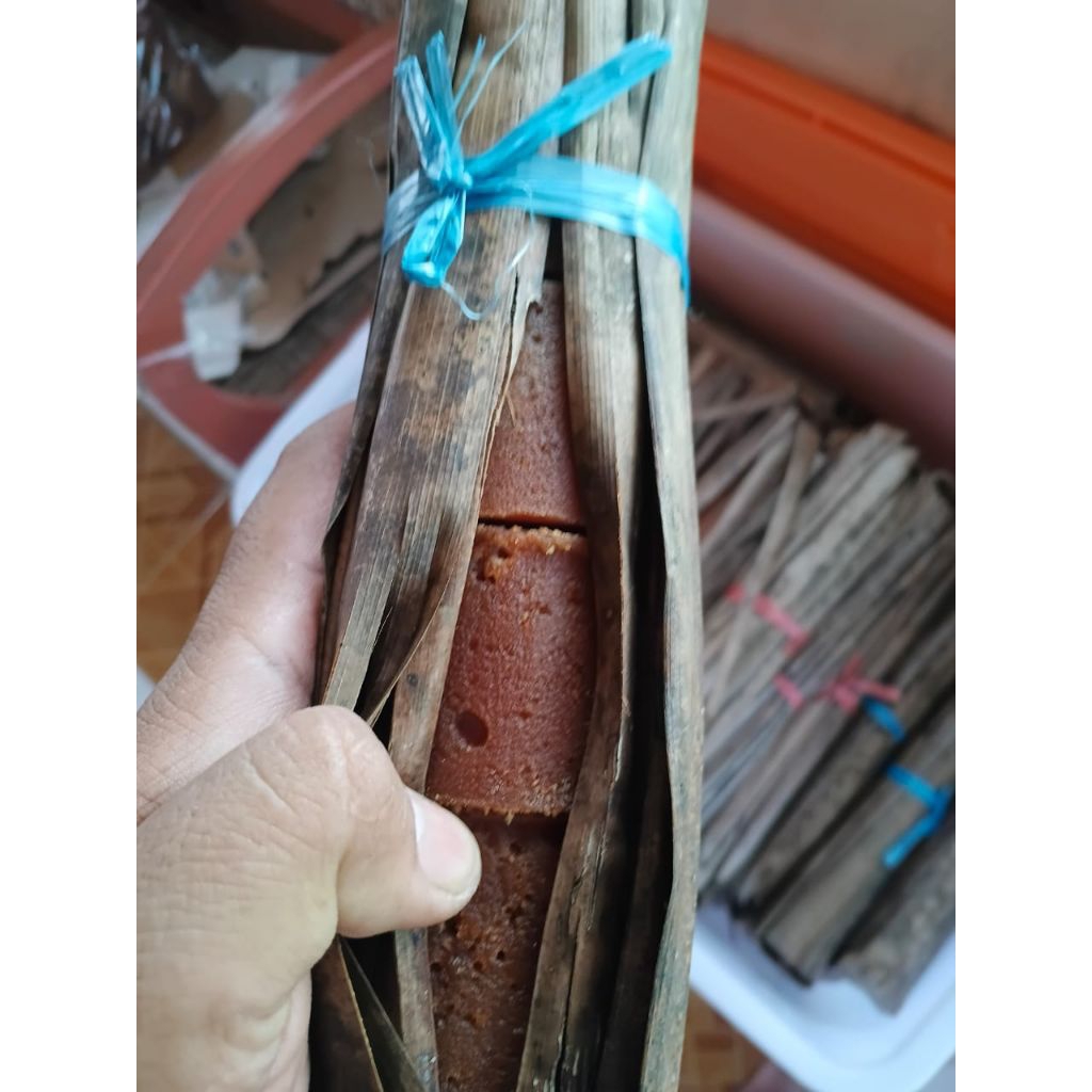 

Gula aren 1 kg bungkus daun kelapa kualitas terjamin alami