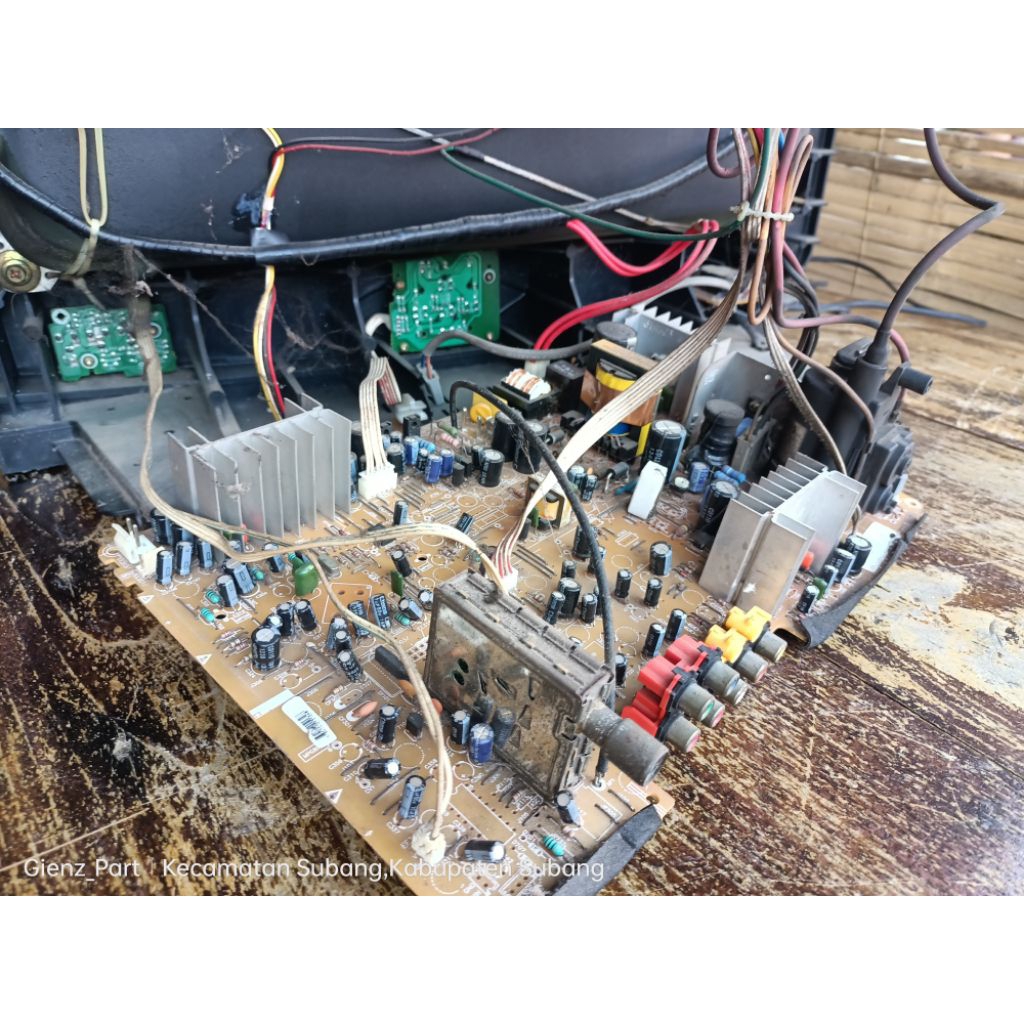 MESIN TV TABUNG / CRT POLYTRON SLIM 21 IN DIVA XBR SUBWOFER NON EW ORGINAL BERGARANSI