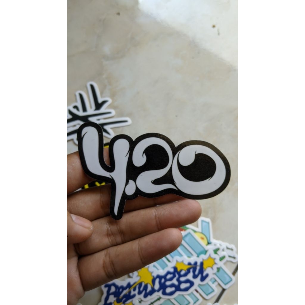 

STICKER 4:20 VYNIL LAMINASI GLOSSY