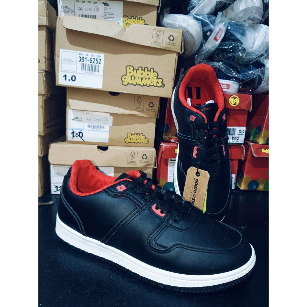 SEPATU SEKOLAH NORTH STAR