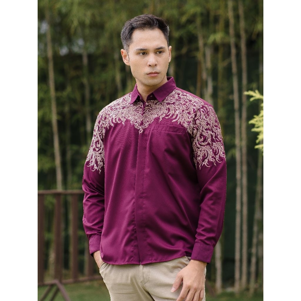 Kemeja Bordir Pria NUC.ID Guntur 05 (Maroon Keunguan / Burgundy)