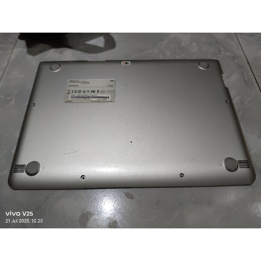 casing bawah samsung Chromebook xe303c12