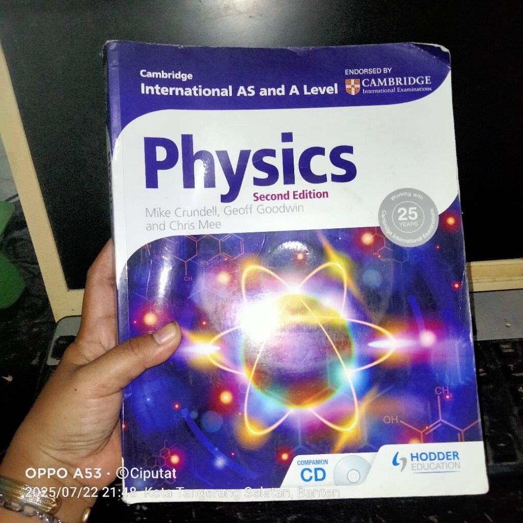 Buku Cambridge internasional As and a Level : Physics Preloved
