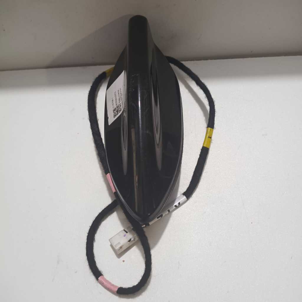 Antena Sirip Hiu Antena Radio Toyota Yaris Vios 2012 2019 Original