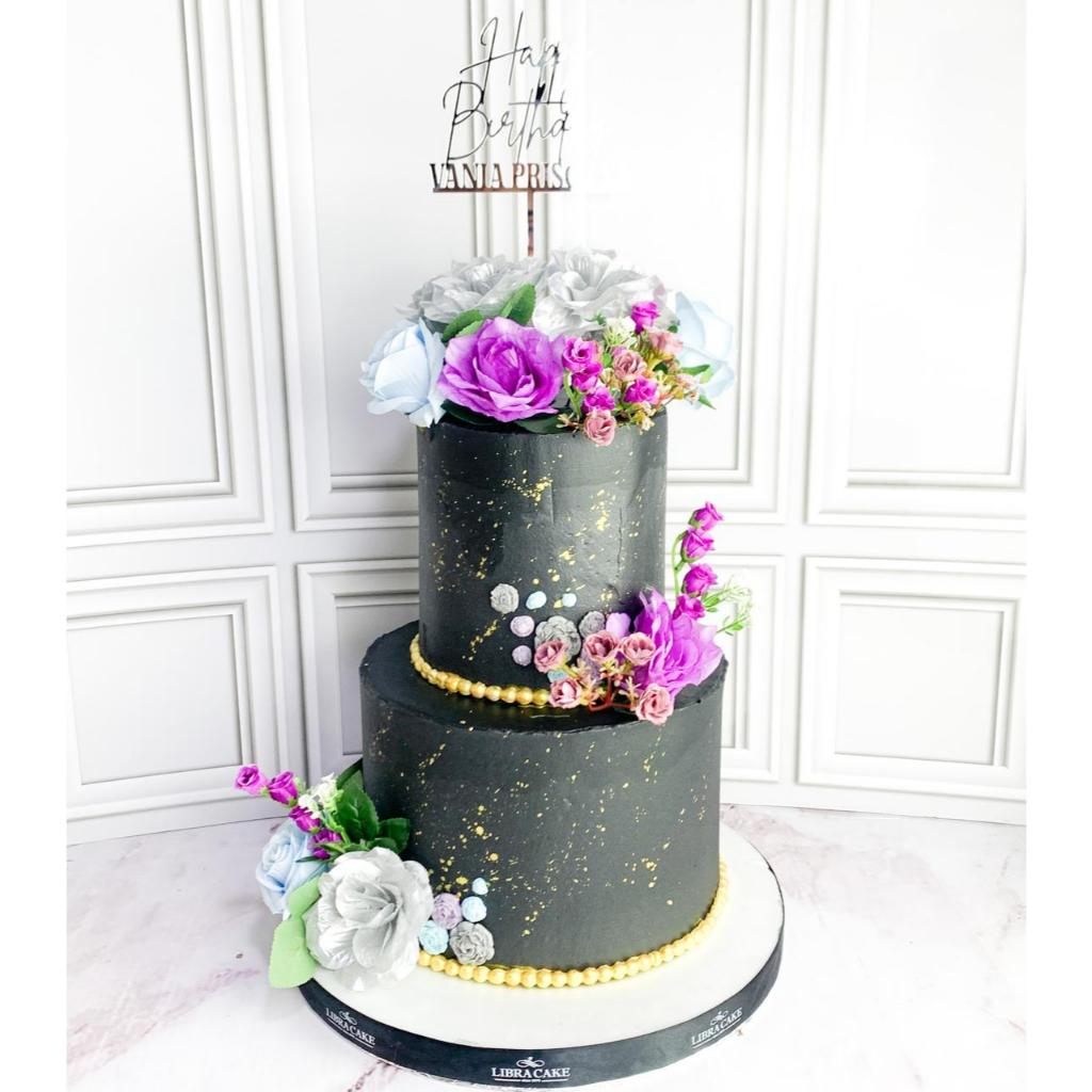 

Kue Ulang tahun/Birthday Cake/Kue Ultah Tema Flower Black/Kue 2 Tier/Kue Birthday Jakarta
