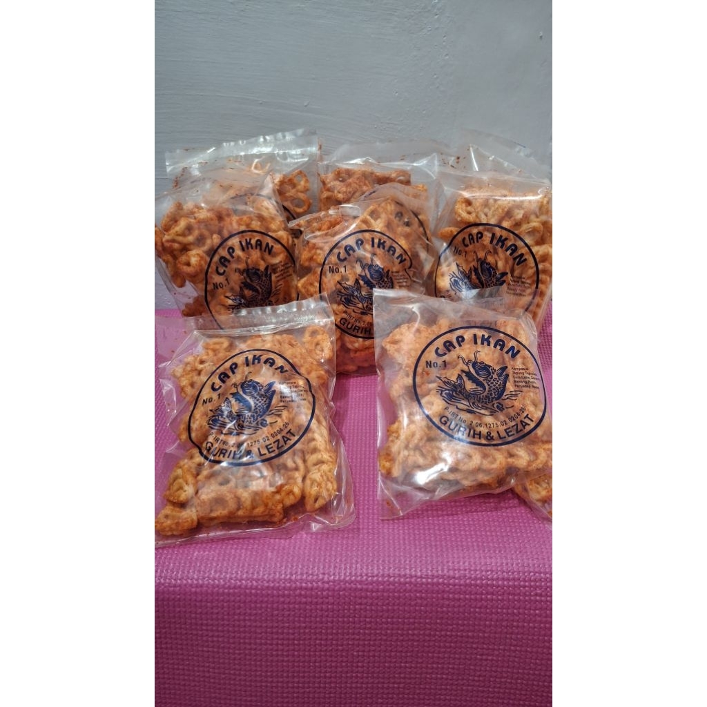 

Kerupuk ikan bentuk kepang Cap Ikan