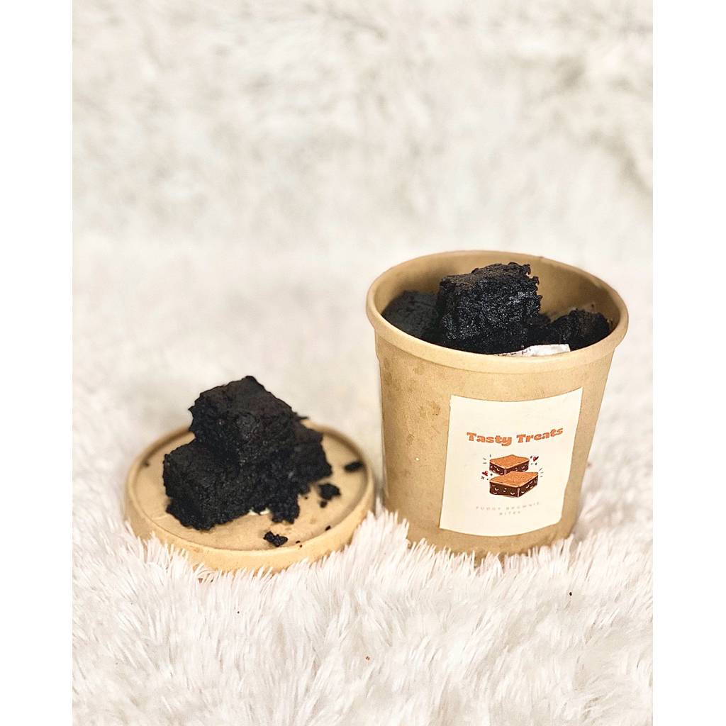 

Brownies panggang bucket tasty treats patisserie 16oz Fudgy brownies makanan food,chocolate hampers