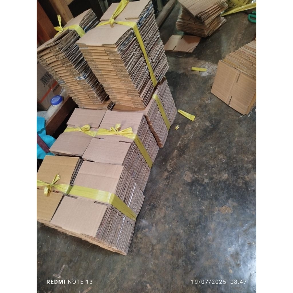 

kardus,box,kardus untuk accesoris cocok untuk packing ,kokoh