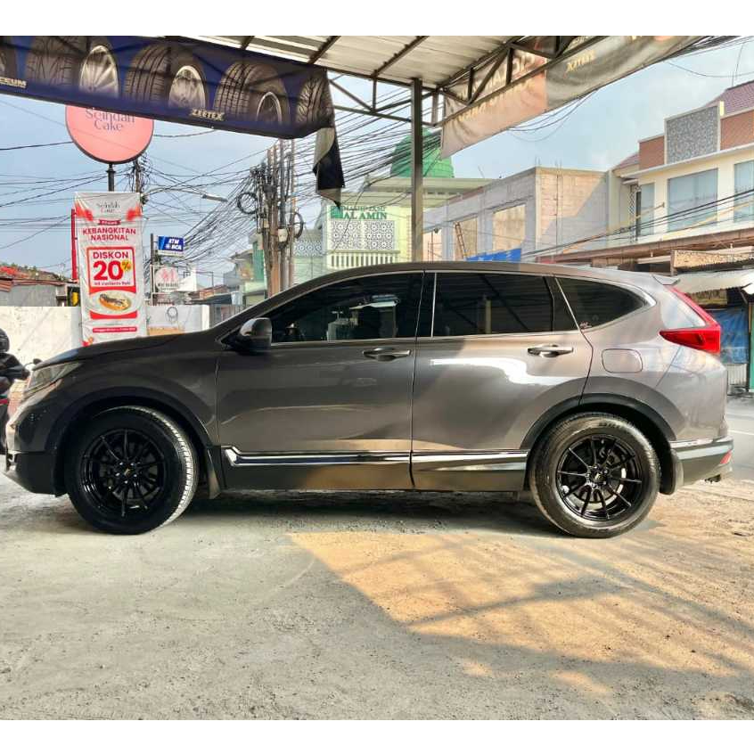 MOBIL CRV TURBO MENGGUNAKAN VELG HSR FG TOBELO R18 DAIMON BLACK TAMPIL SPORTY