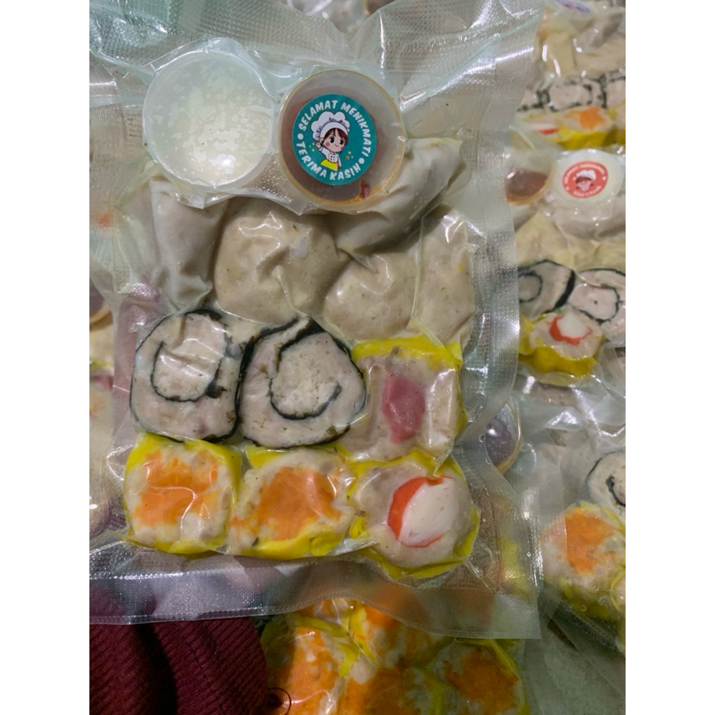

Dimsum siomay ayam full daging isi 10pcs