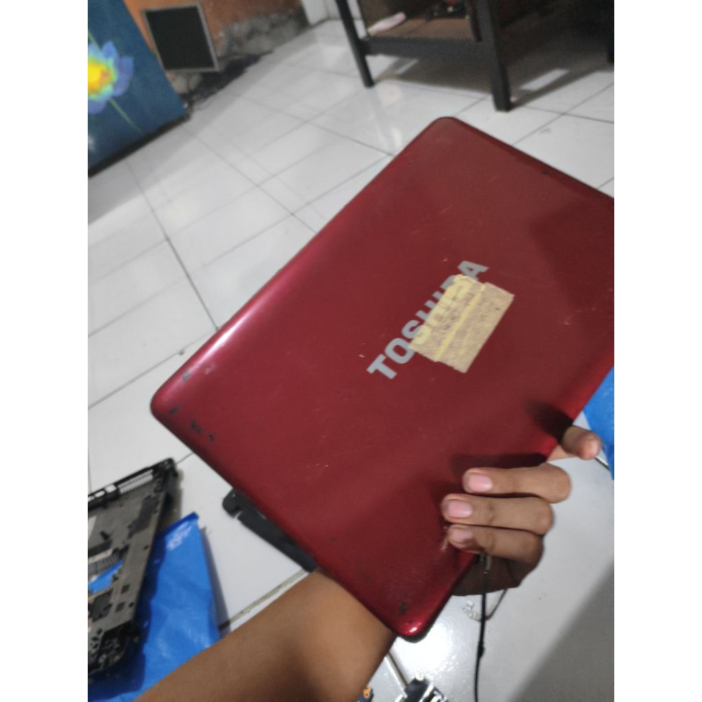 frame lcd belakang laptop Toshiba l645 ori