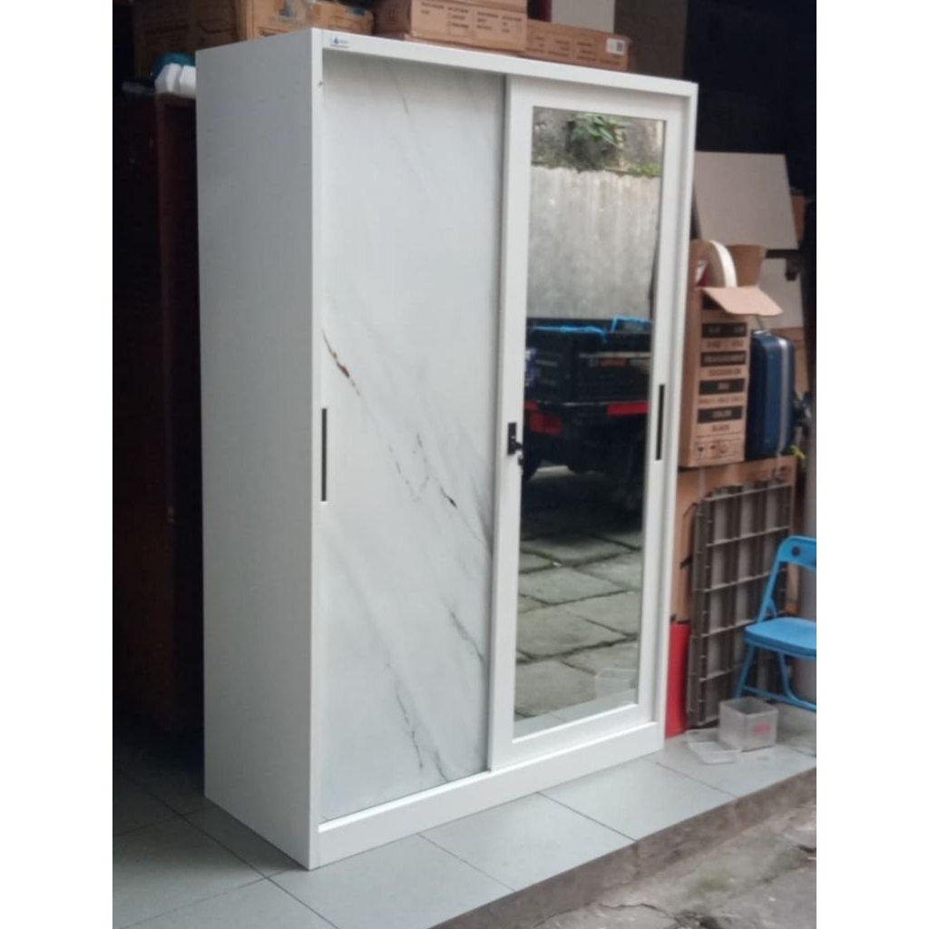 Lemari baju pakaian besi sliding 120 murah - Bandung area saja