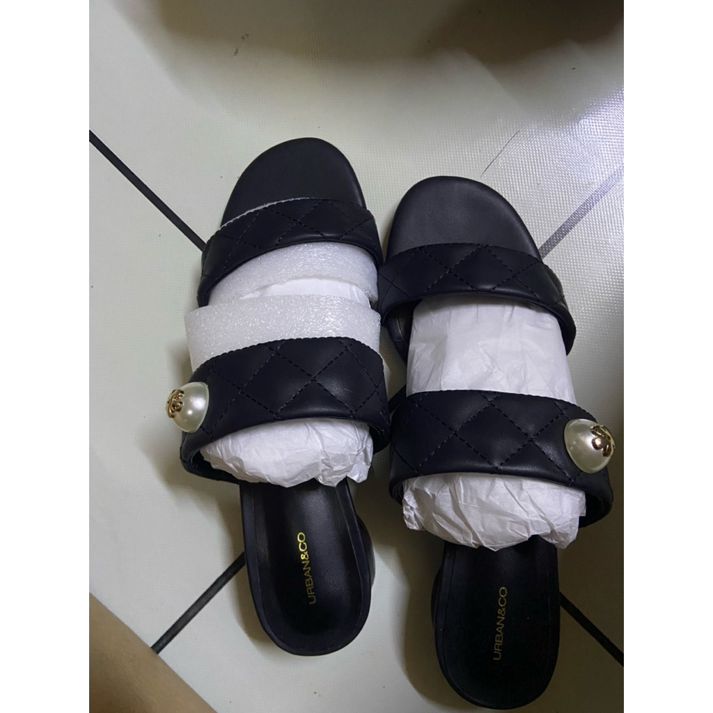 HEELS URBAN & CO