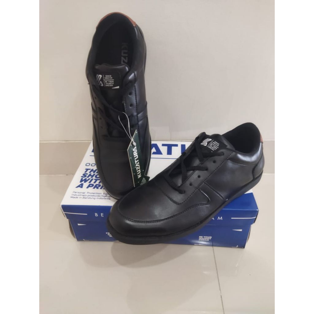 SEPATU CASUAL KUZATURA