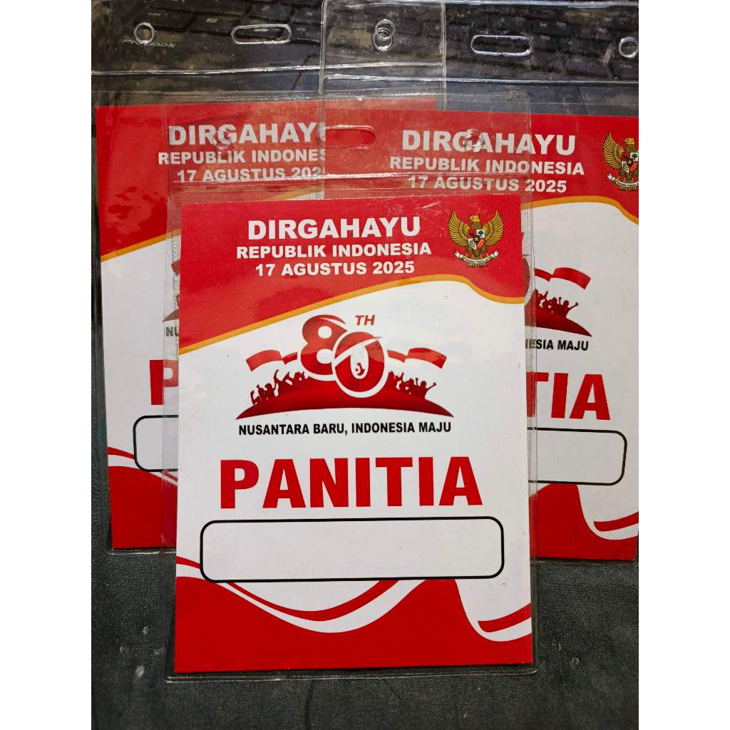 

Kartu Panita 19.8x13 cm HUT RI 80 dengan Mika Tempat Kartu dan Tali Lipat Lebar 1 cm