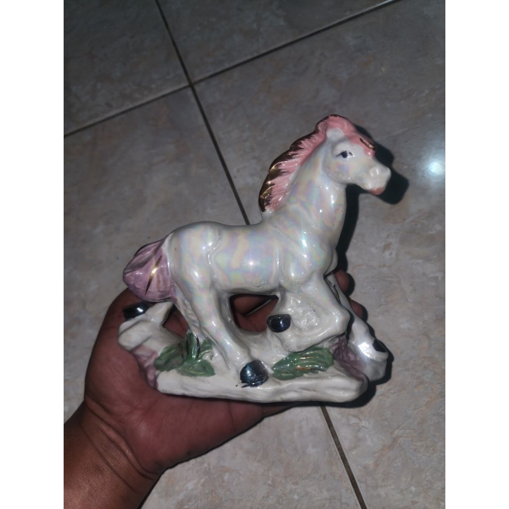 patung keramik kuda jadul kuno langka unik peninggalan