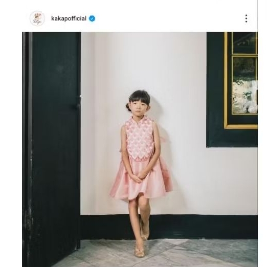 Gaun anak KAKAPO  Excellent