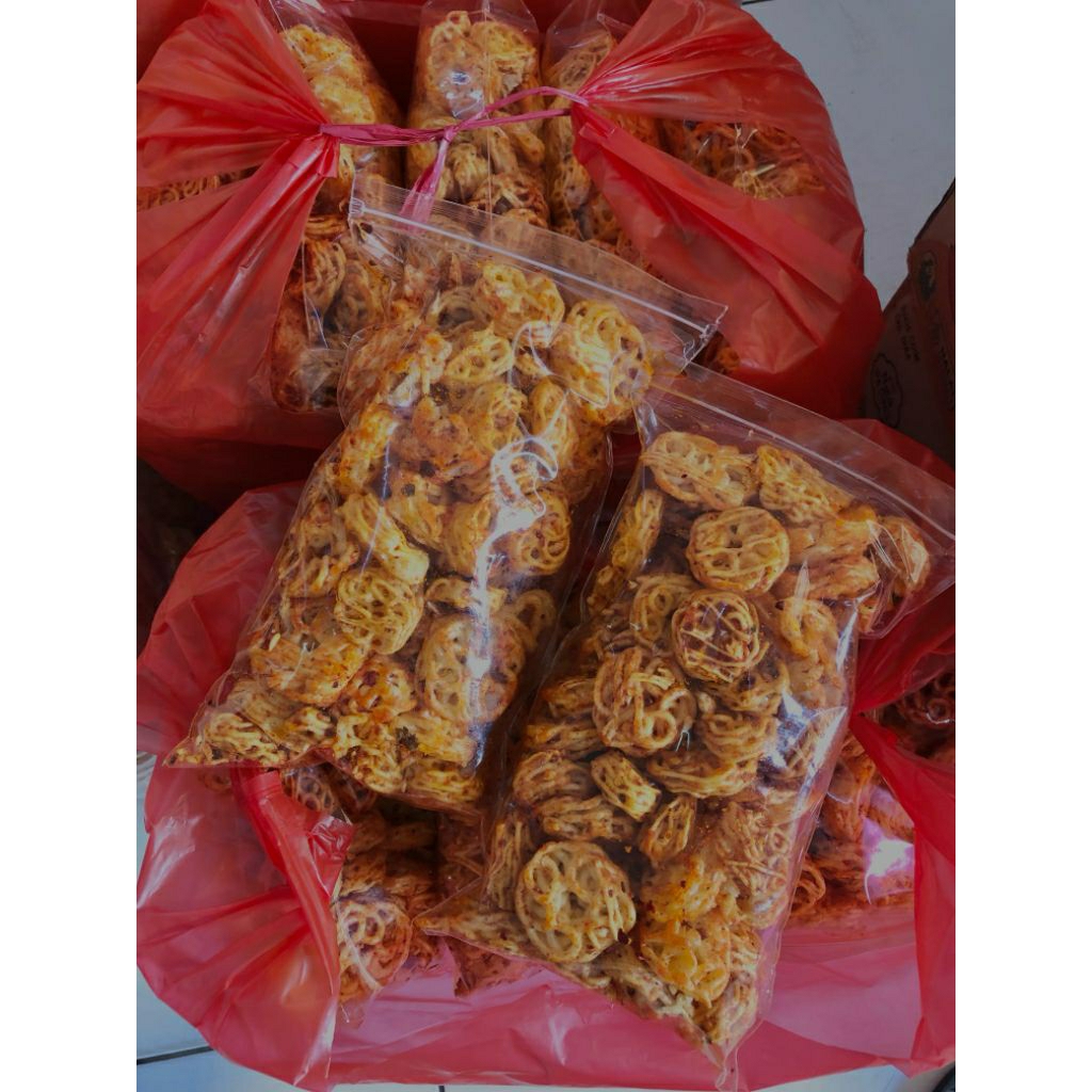 

Kerupuk seblak rafael 190gr