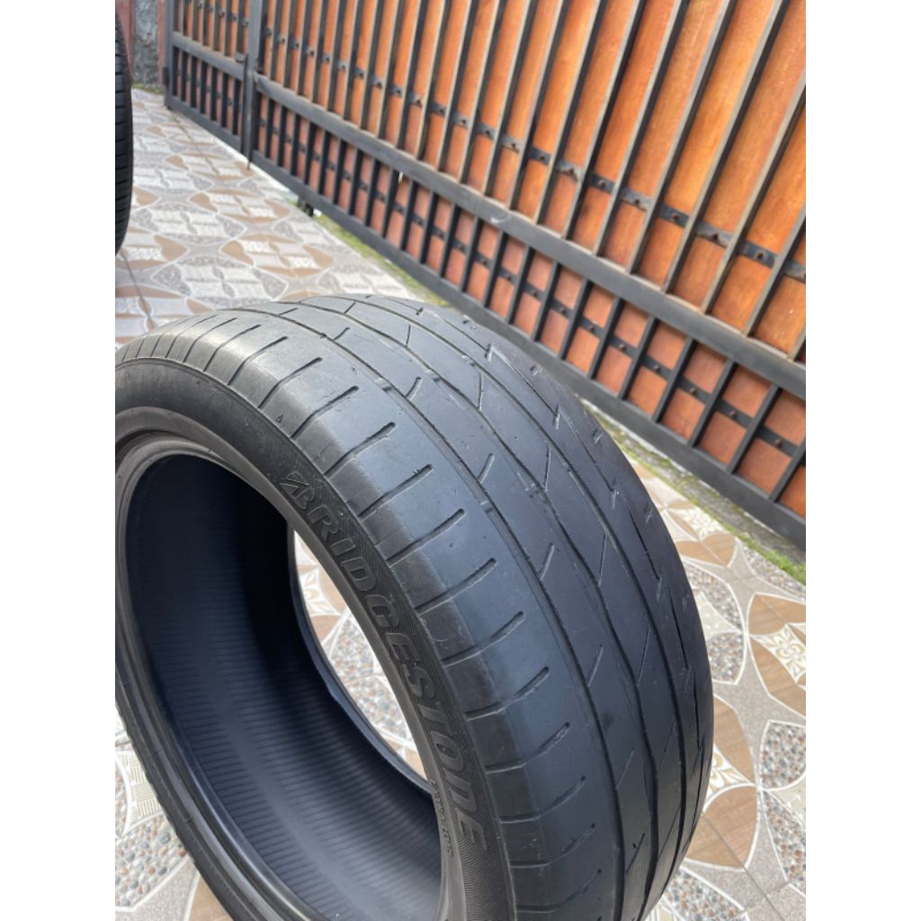 BAN BRIDGESTONE POTENZA SEMI SLICK 235/50 Ring18
