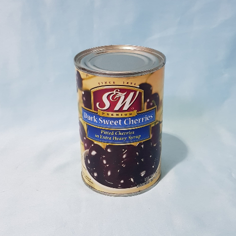 

S&W Dark Sweet Cherries 439g