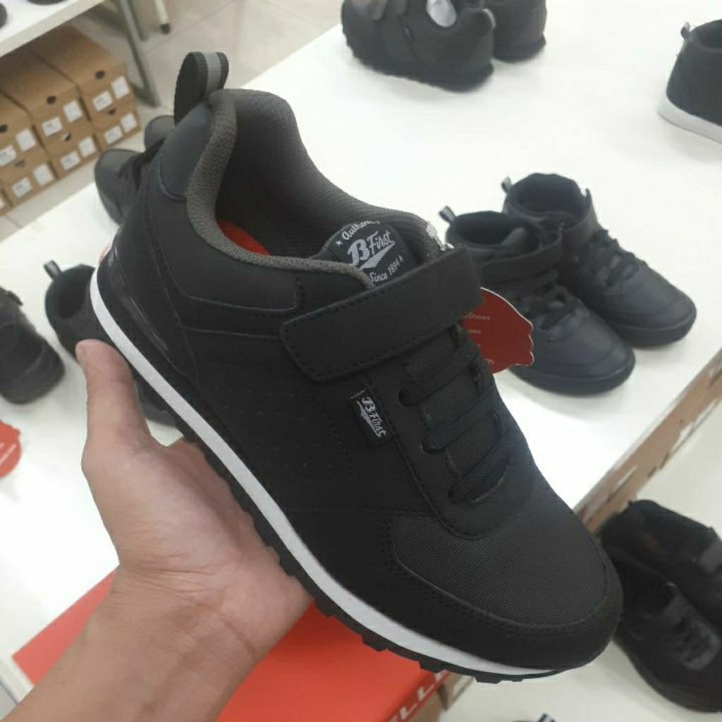 sepatu sekolah anak By Bata