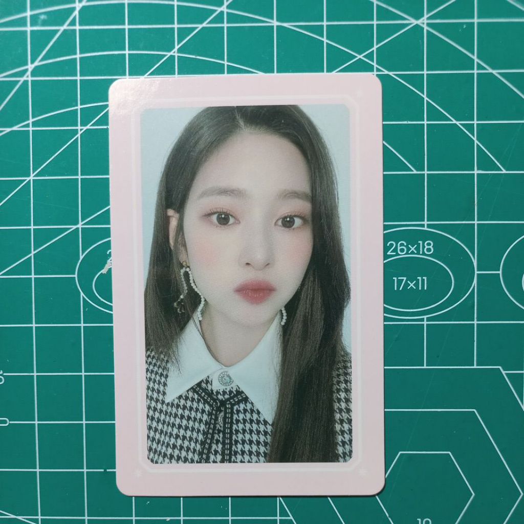 Kim Minju Izone "One, The Story" Benefit Card 1