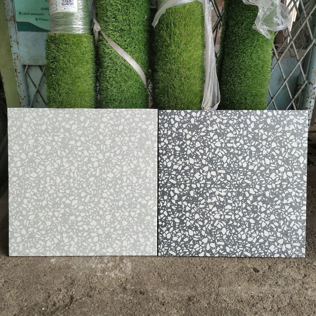 KERAMIK 50X50 MATT KASAR TERAZO / TERASO / KERAMIK TAMAN - TERAS