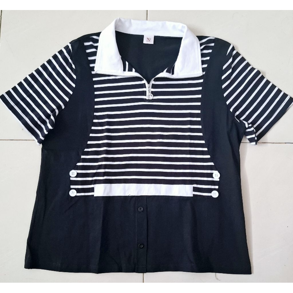 Preloved N2 Blouse Size 2XL