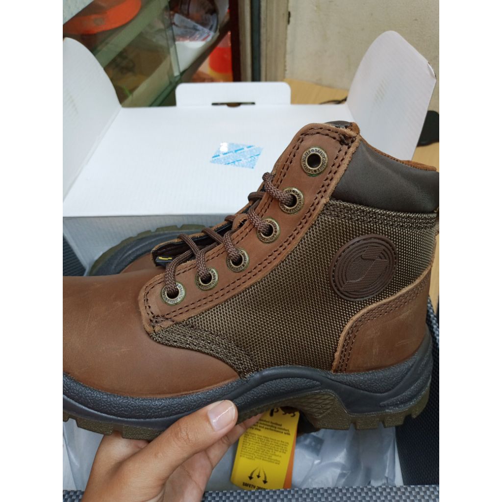SEPATU SAFETY JOGGER DAKAR S3 BROWN Terbaru Asli