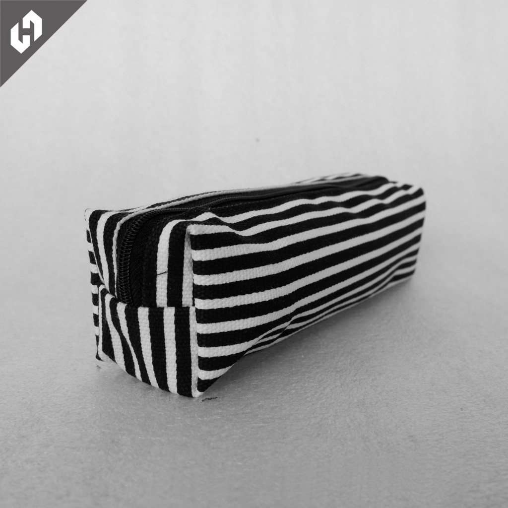 

HAS Pouch Tempat Pensil Kain Kanvas Motif Monochrome Dompet 21x5x5cm Varian DGRP Stripe
