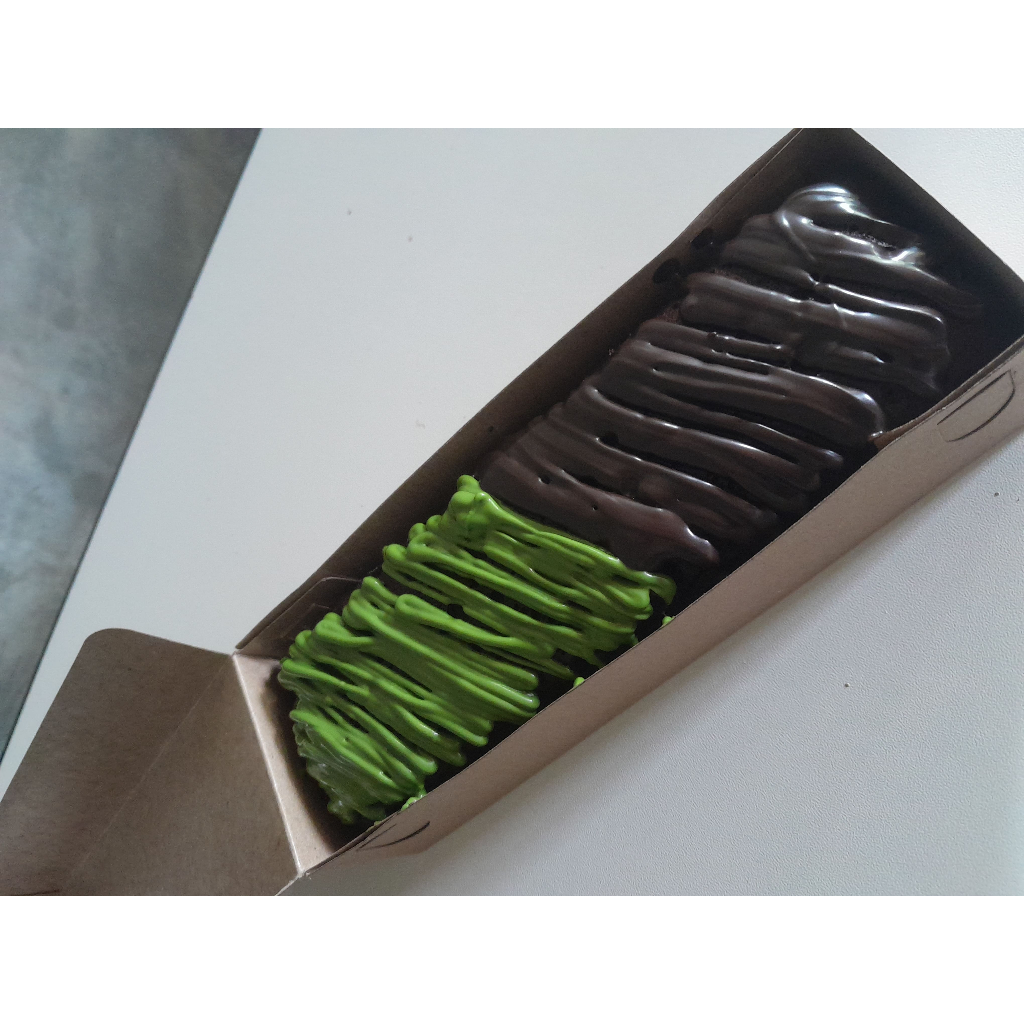 

BROWNIES KARTINI | Brownies Kukus Choco Greentea