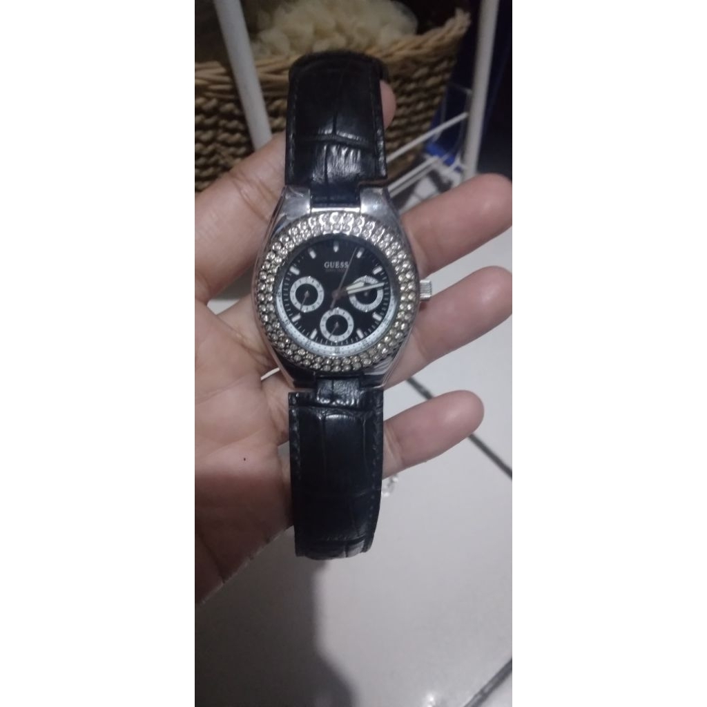 Preloved jam tangan guess