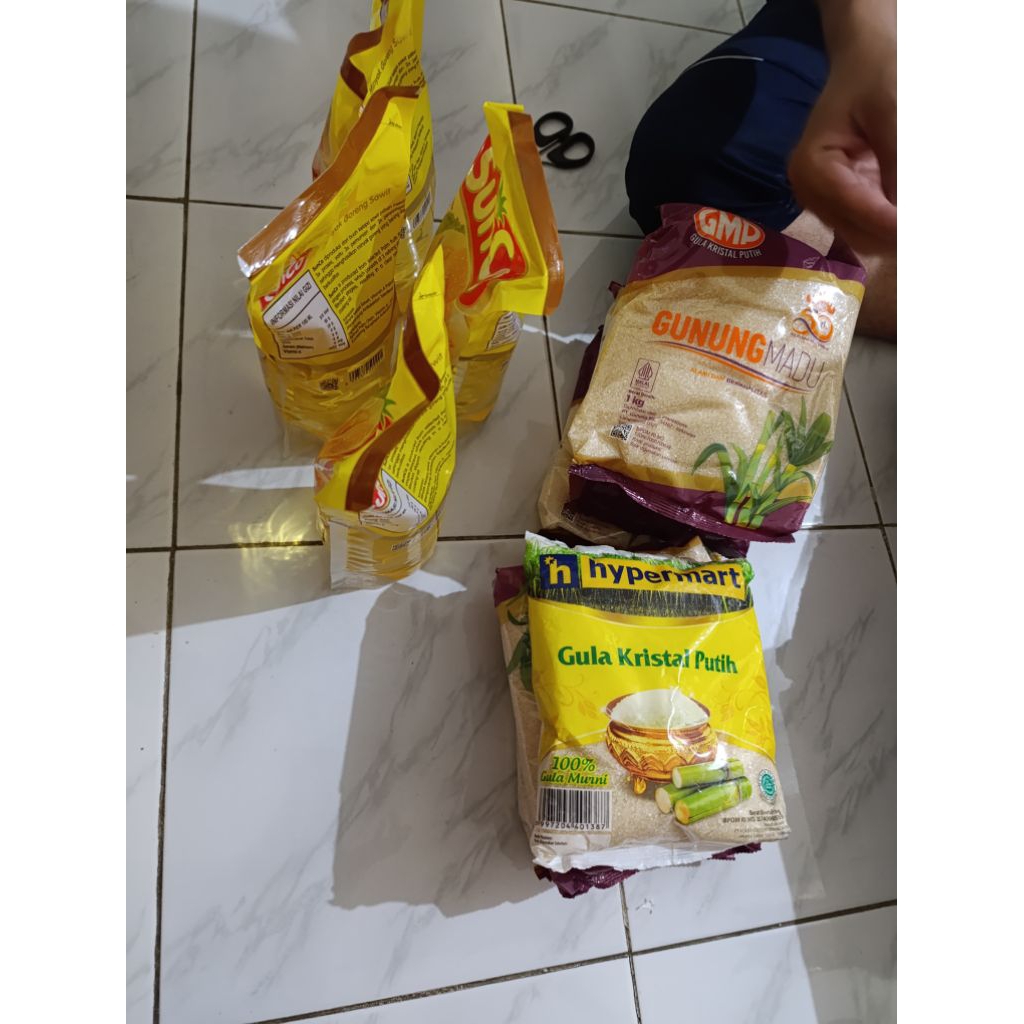 

sunco 2 liter pouch minyak goreng perkarton