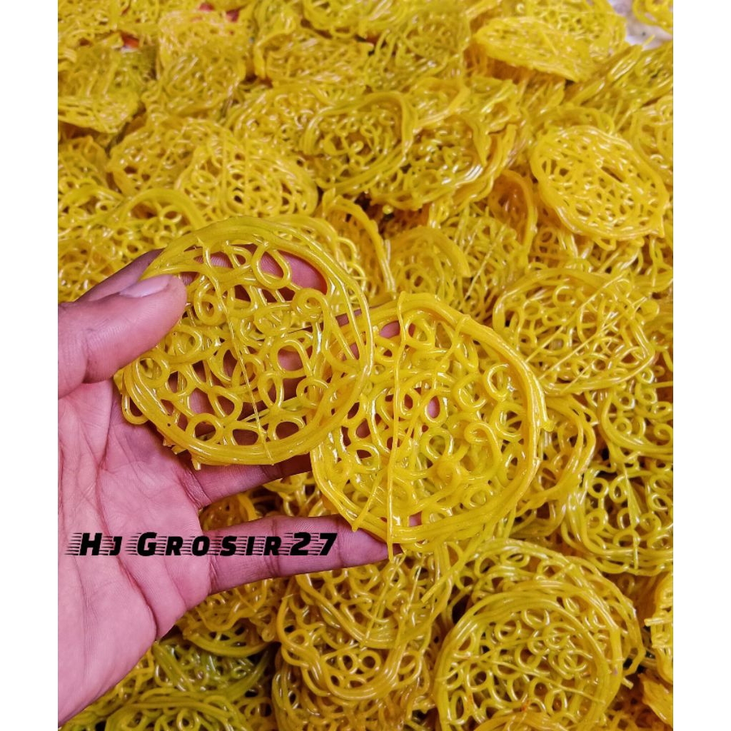 

Kerupuk Mie kuning mentah 1kg