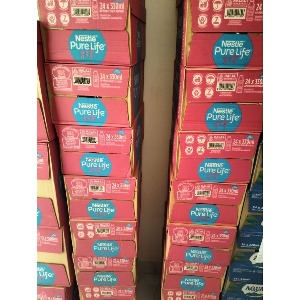 

Air Mineral NESTLE ukuran 330 ml