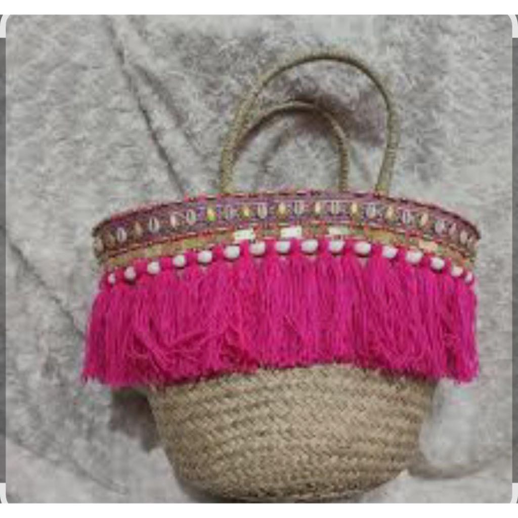 Tas anyaman rotan khas Bali